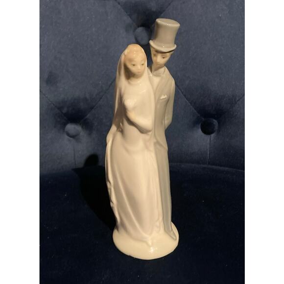 Nao Lladro 6" Bride & Groom Porcelain Figurine. Excellent.  No Box - Picture 1 of 8